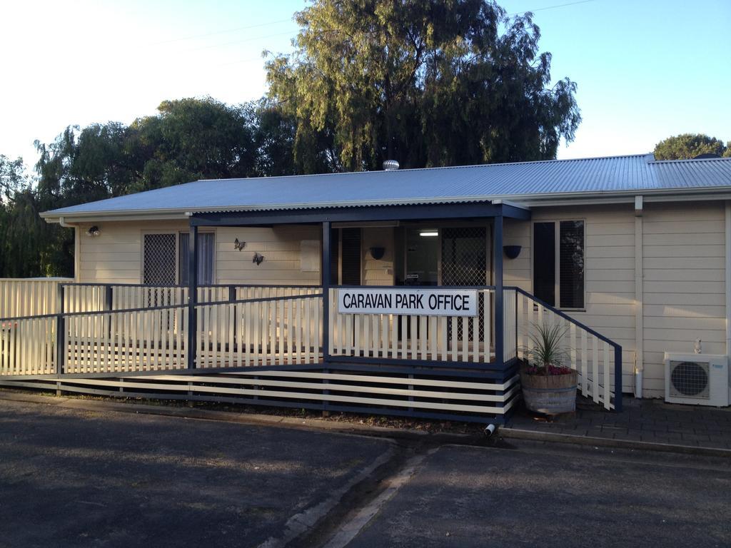 Millicent Lakeside Caravan Park Hotell Eksteriør bilde
